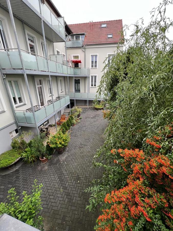 Pb Ferienwohnungen - Fewo 1 - Stilvoll Eingerichtetes Apartment Im Herzen Senftenbergs 外观 照片